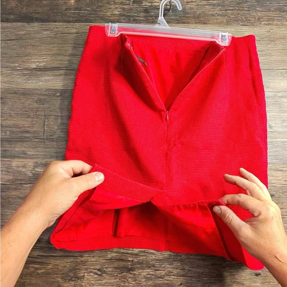 Ann Taylor Vibrant Red Pencil Skirt - Picture 4 of 10